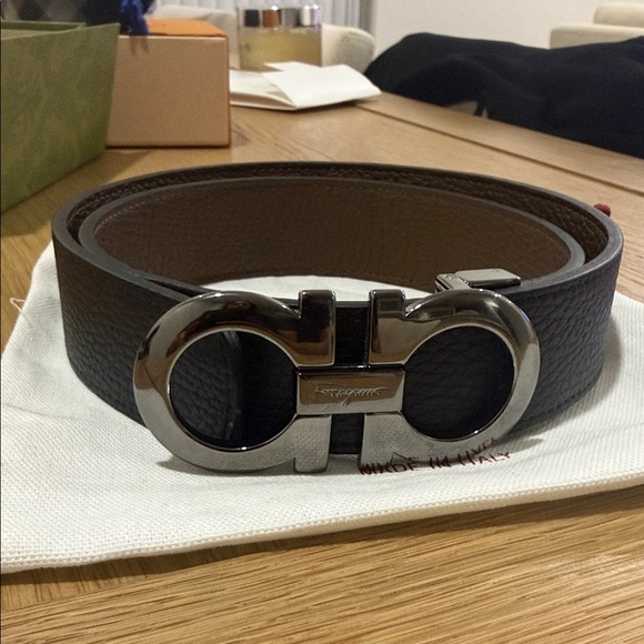 Salvatore Ferragamo reversibleLeather Belt with gunmetal buckle